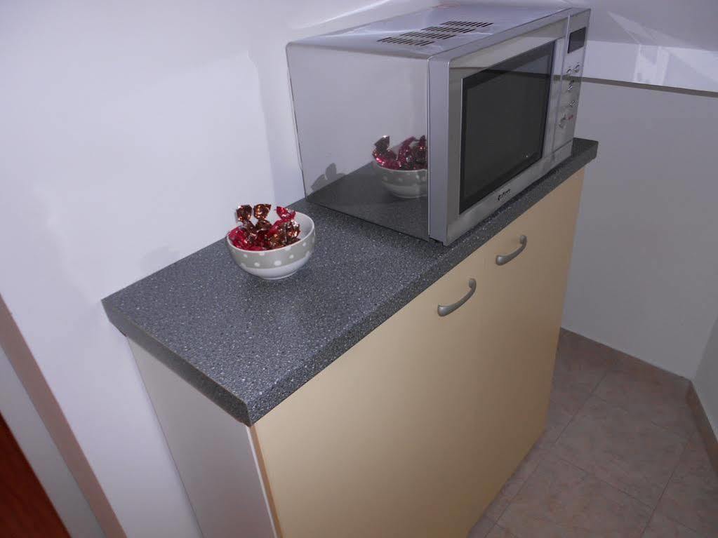 Studio Apartment Mila Split Exterior foto